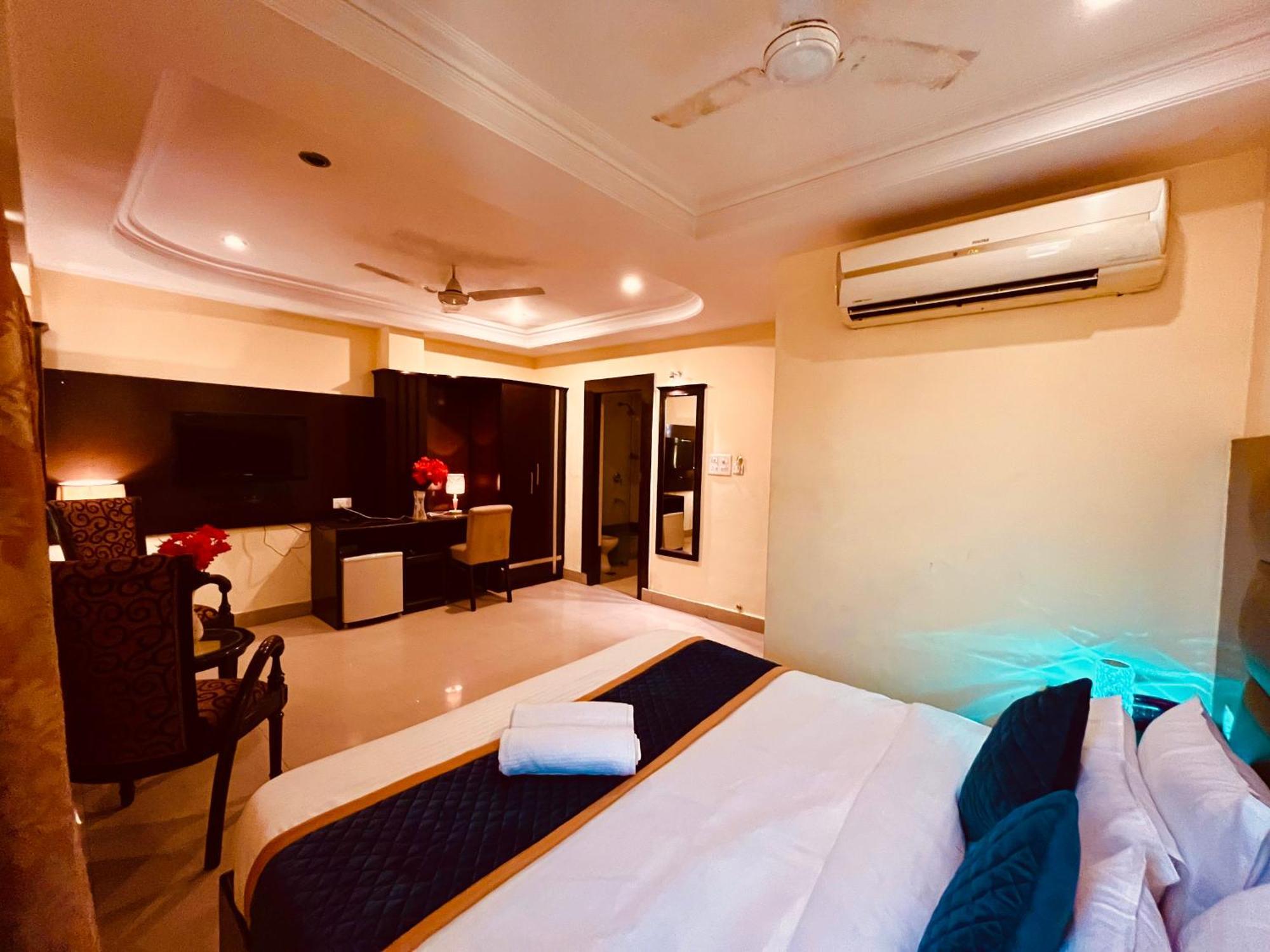 Palki Cafe & Stay Ludhiana Luaran gambar